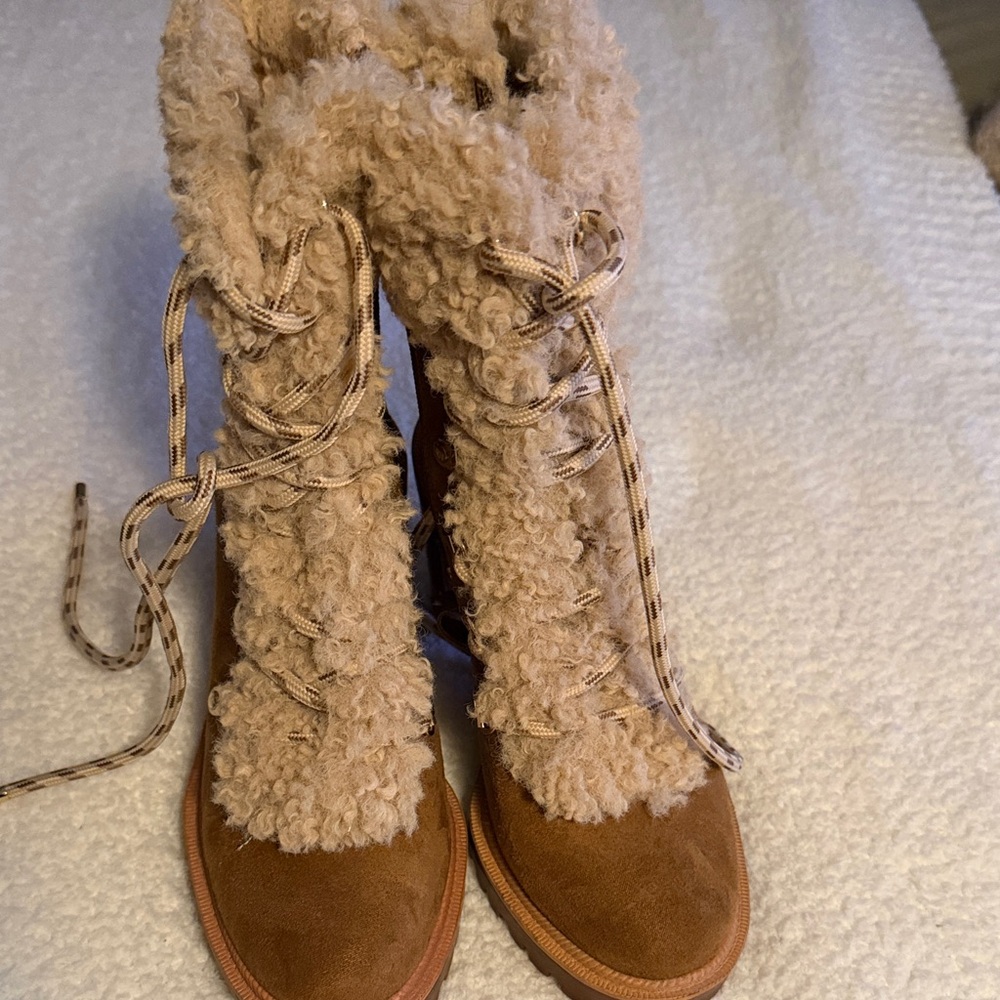 Jennifer Lopez Tan Lace-Up Boots